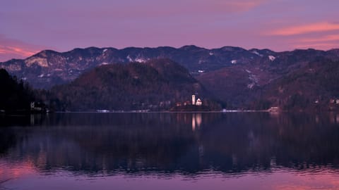 DSCF4443 Pot okoli jezera, Slovenia | XF16-55mm f3.0 1/100s ISO320