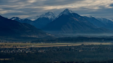 DSCF4672 Cesta v Megre, Slovenia | XF90mm f5.4 1/2400s ISO320