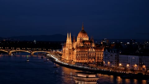 DSCF6084 Castle District, Budapest, Hungary | XF90mm f2.0 1/38s ISO800