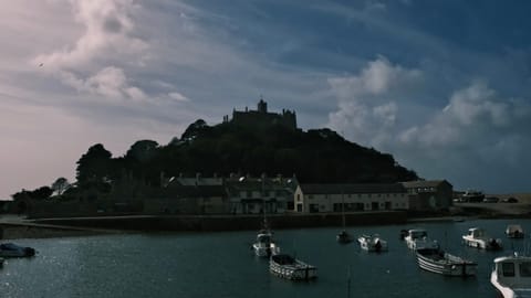 DSCF1422 Tidal Causeway, Marazion, UK | XF16-55mm f7.6 1/6400s ISO1600