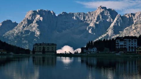 DSCF0073 Via Monte Piana, Auronzo di Cadore, Belluno | XF16-55mm f7.6 1/1400s ISO1600