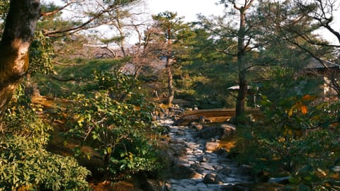 DSCF7818 Kinkakuji-chō, Kita Ward, Kyoto | XF16-55mm f8.6 1/97s ISO1600