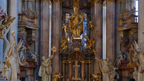 DSCF5147 Saint Nicholas, Lesser Town, Prague | XF90mm f5.7 1/32s ISO500