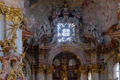 DSCF5186 Malostranské náměstí, Prague, Czechia | XF90mm f6.0 1/12s ISO640