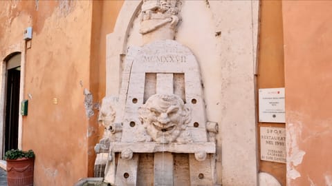 DSCF2406 Spanish Square, Municipio Roma I, Rome | XF16-55mm f8.0 1/97s ISO1000