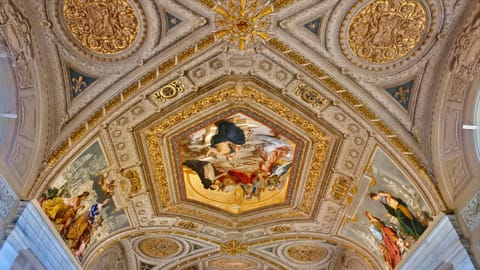 DSCF1360 Via Sebastiano Veniero, Municipio Roma I, Rome | XF16-55mm f7.4 1/22s ISO800