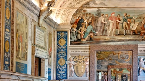 DSCF1489 Vatican Museums, Leo XIII Avenue, Vatican City | XF16-55mm f5.4 1/14s ISO800