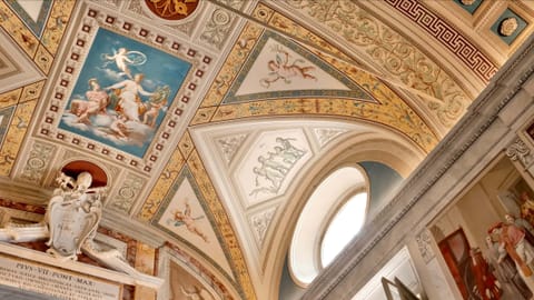 DSCF1494 Vatican Museums, Leo XIII Avenue, Vatican City | XF16-55mm f8.0 0.1s ISO800